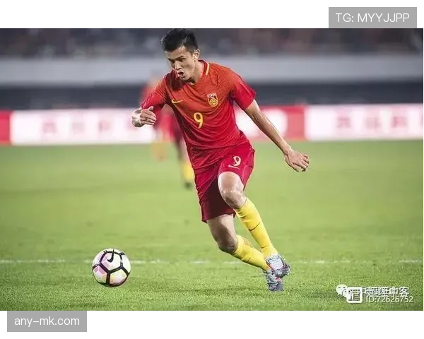 加维如何通过高强度跑动与覆盖压制对手中场组织核心？