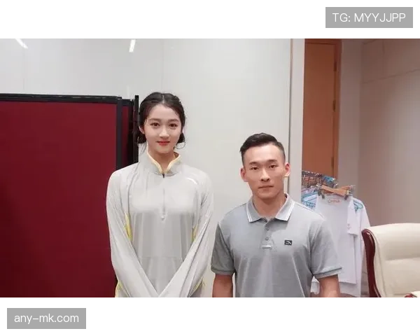肖若腾球场上跟仙人一样，自律到连零食都能戒掉，真的活成了传说